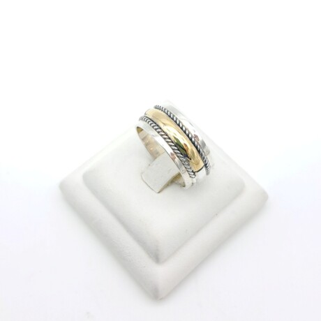 Anillo de plata 925 y double en oro 18 ktes. Anillo de plata 925 y double en oro 18 ktes.