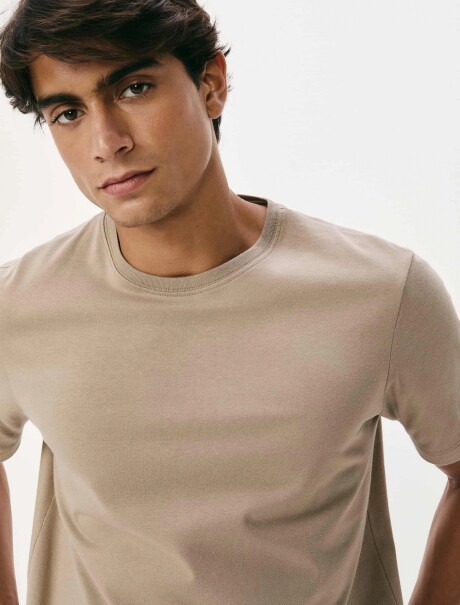 CAMISETA BÁSICA MANGA CORTA BEIGE