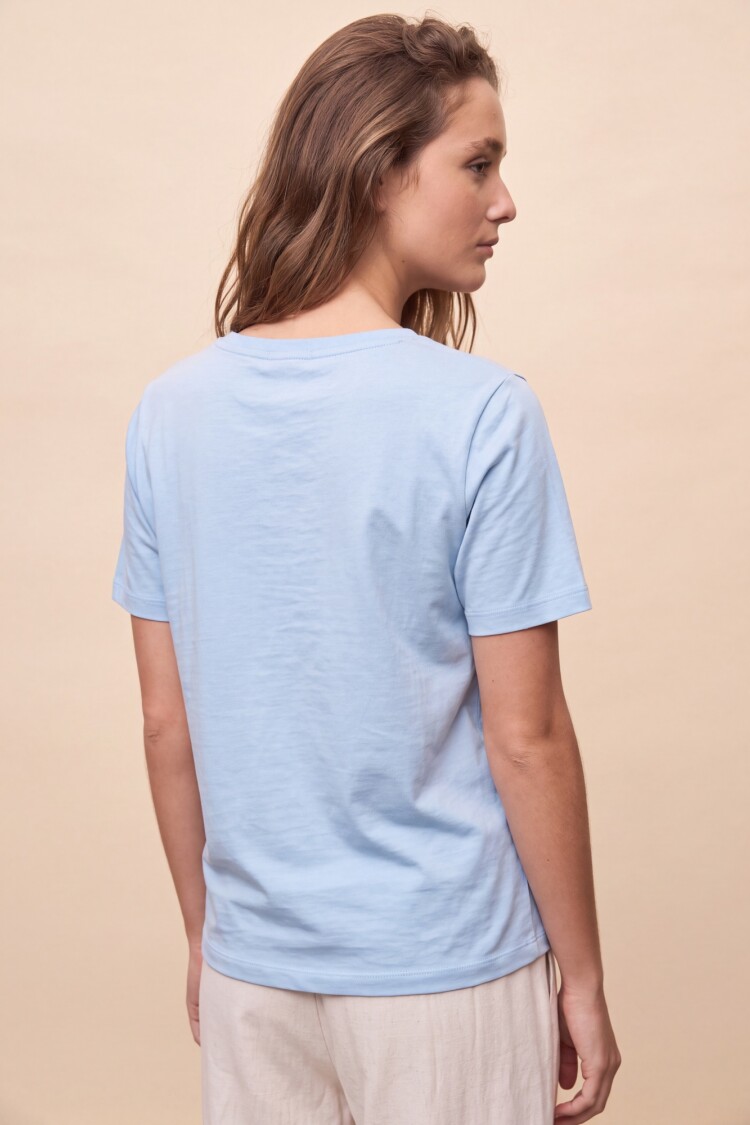 REMERA LOVEBUG Celeste