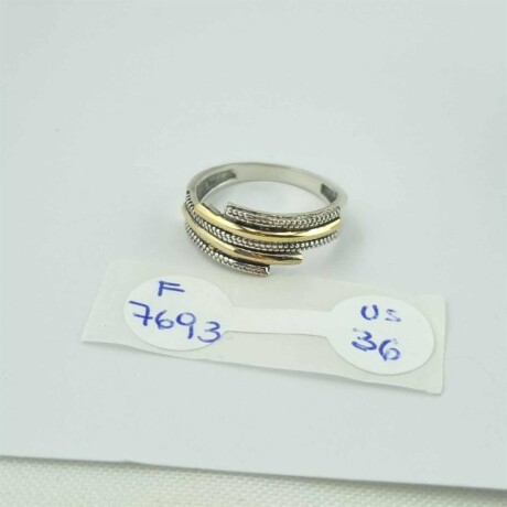 Anillo de Plata 925 con double de Oro 18k. Anillo de Plata 925 con double de Oro 18k.