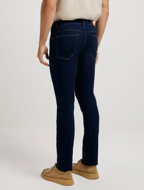 PANTALÓN DE JEAN SKINNY SOFT TOUCH AZUL OSCURO