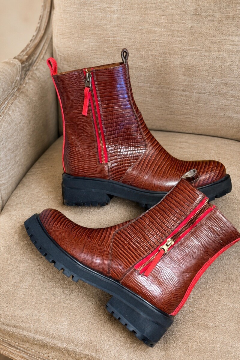 TT Upgrade Caramel Red Zip