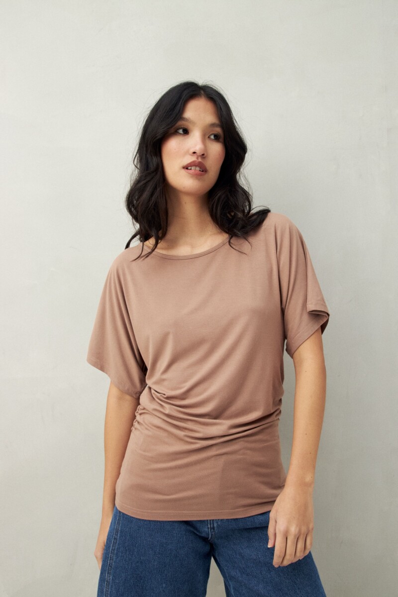 REMERA BINDER Visón