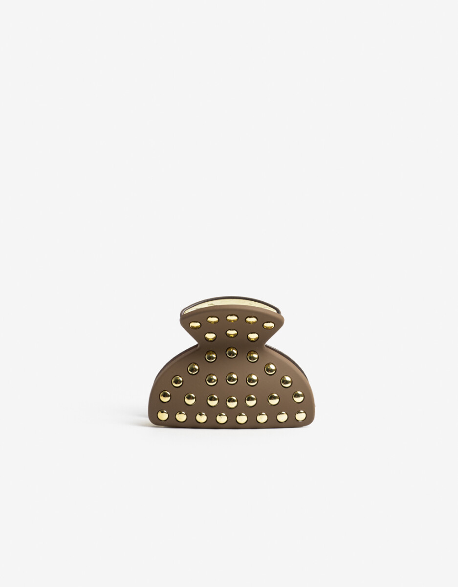 Broche De Acrilico Con Apliques Metalicos. 