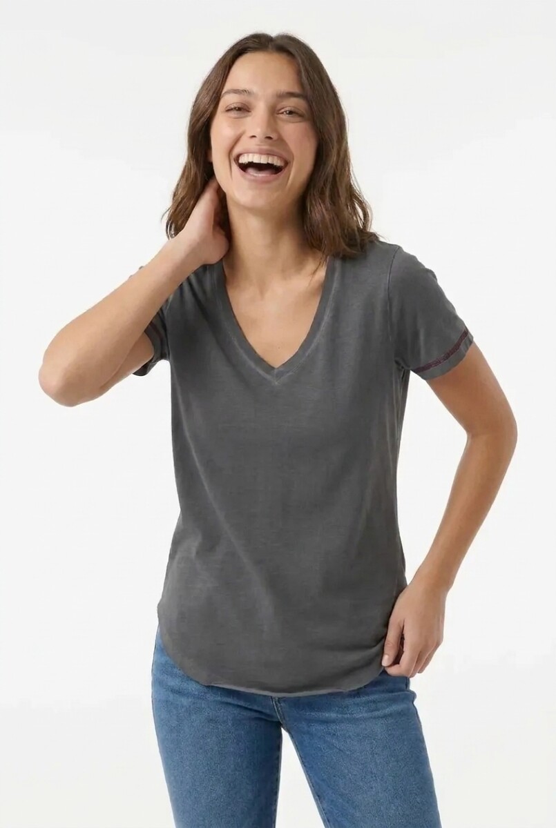 Camiseta m/c escote V lavada - Gris 
