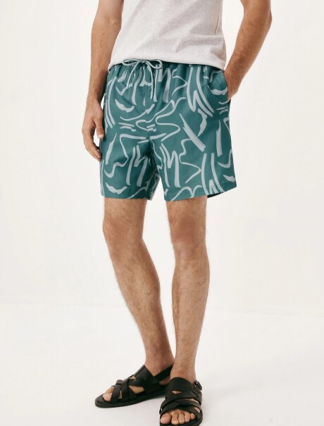 SHORT ESTAMPADO CON SUSPENSOR VERDE