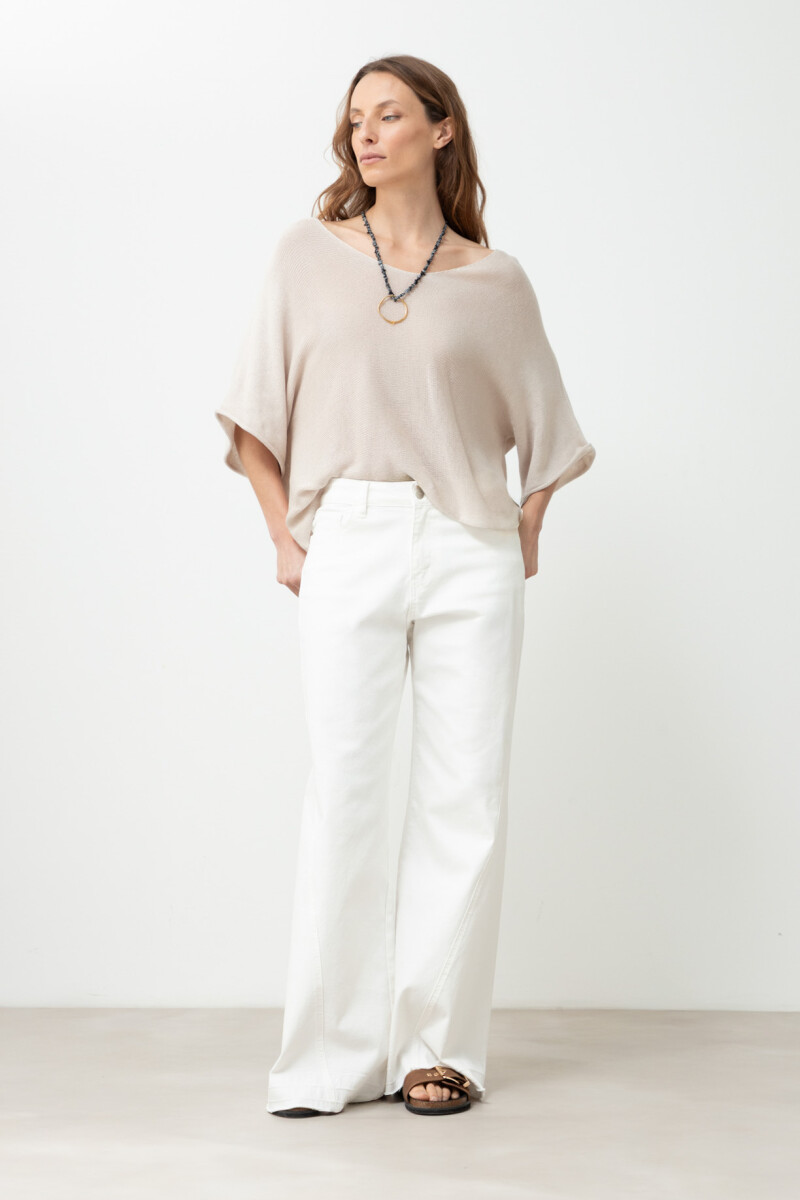 Sweater oversized escote V beige