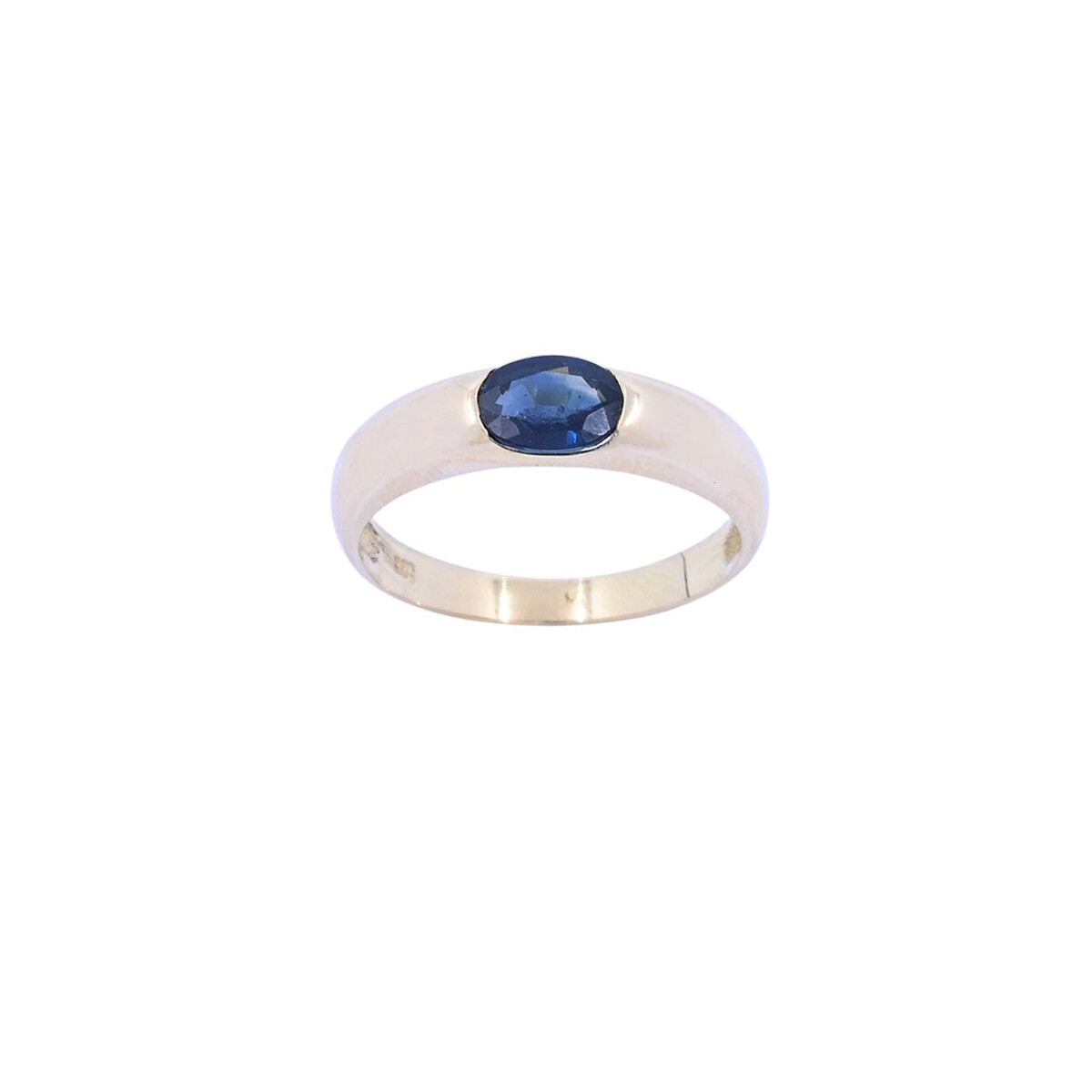 Anillo oro 18k y zafiro oval. 