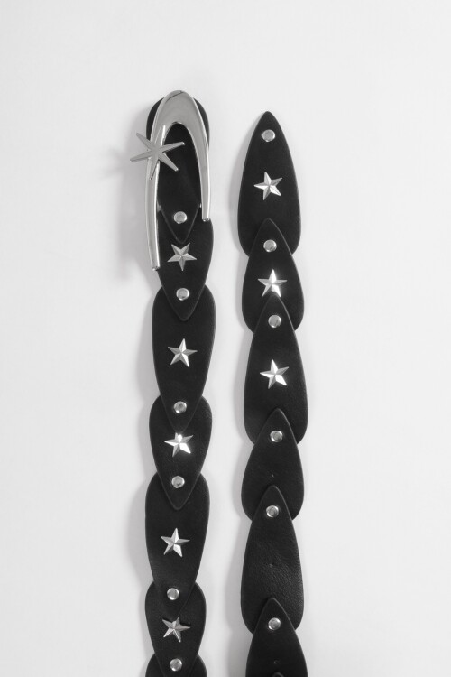 Cinturón estrella y hebilla negro