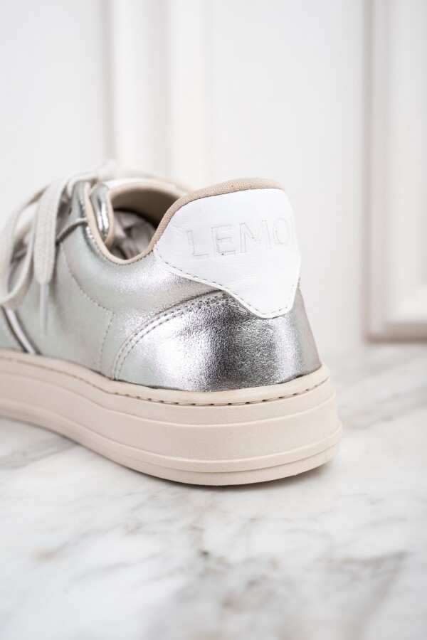 Zapatilla Metalizada Cuero Plata