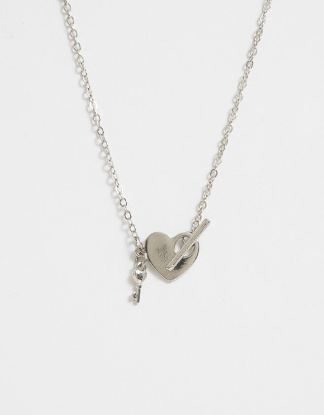 Cadena Corta con Dije Con corazón Cadena Corta Con Dije Corazón - Plateado