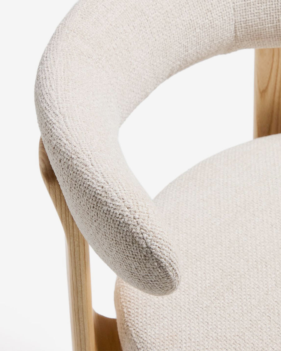 Taburete Granite de chenilla beige y madera maciza de fresno con acabado tono natural FSC 100% 75 cm Taburete Granite de chenilla beige y madera maciza de fresno con acabado tono natural FSC 100% 75 cm