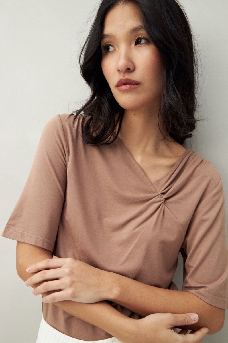 REMERA TRAVIS Visón