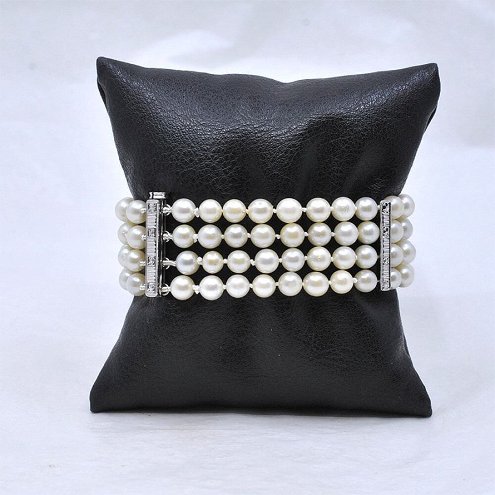 Pulsera En Oro 18K Blanco Y Perlas De 5 Mm Pulsera En Oro 18K Blanco Y Perlas De 5 Mm