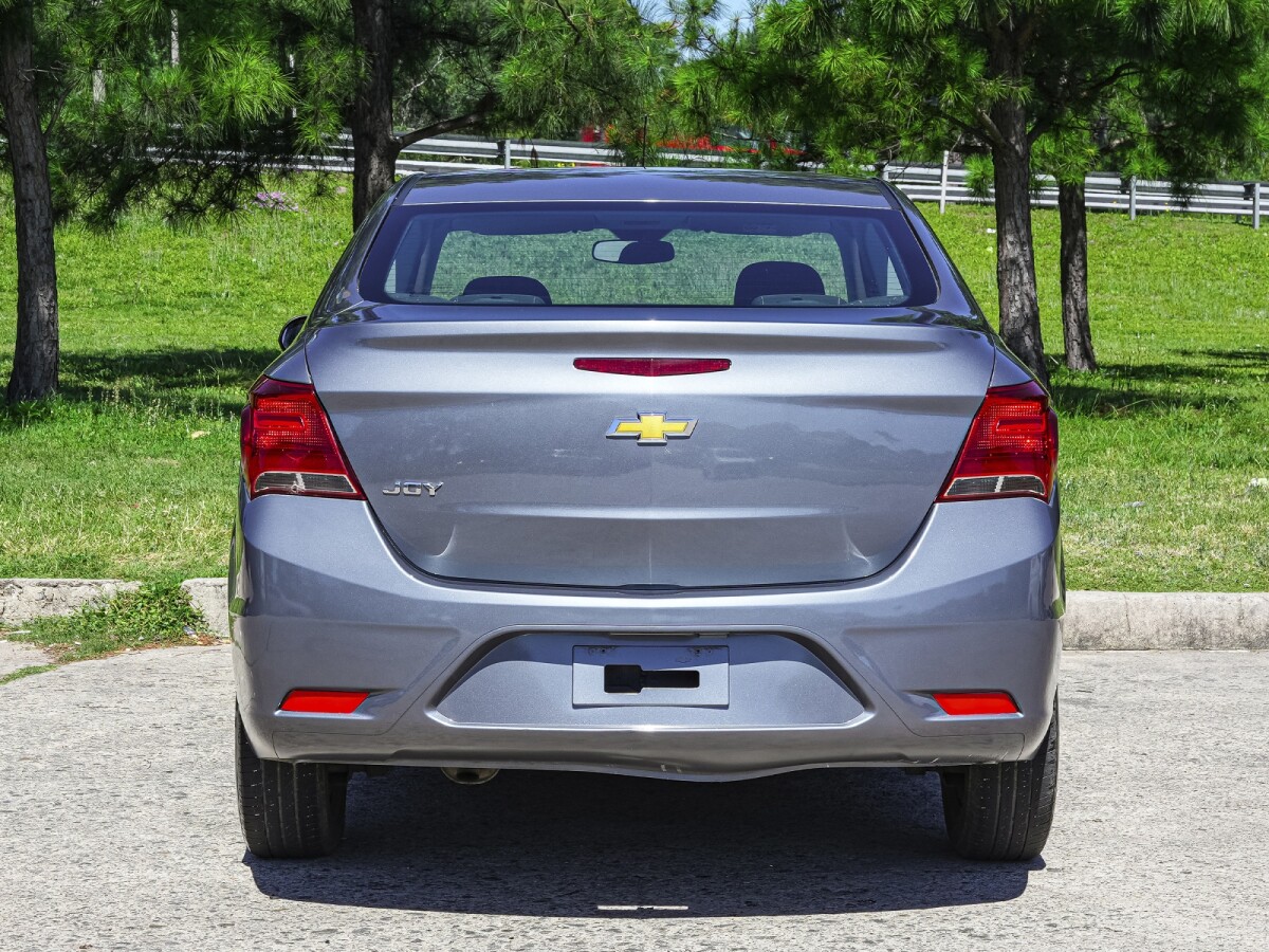 Chevrolet Joy Plus 1.0 Sedan Extra Full| Permuta / Financia Chevrolet Joy Plus 1.0 Sedan Extra Full| Permuta / Financia