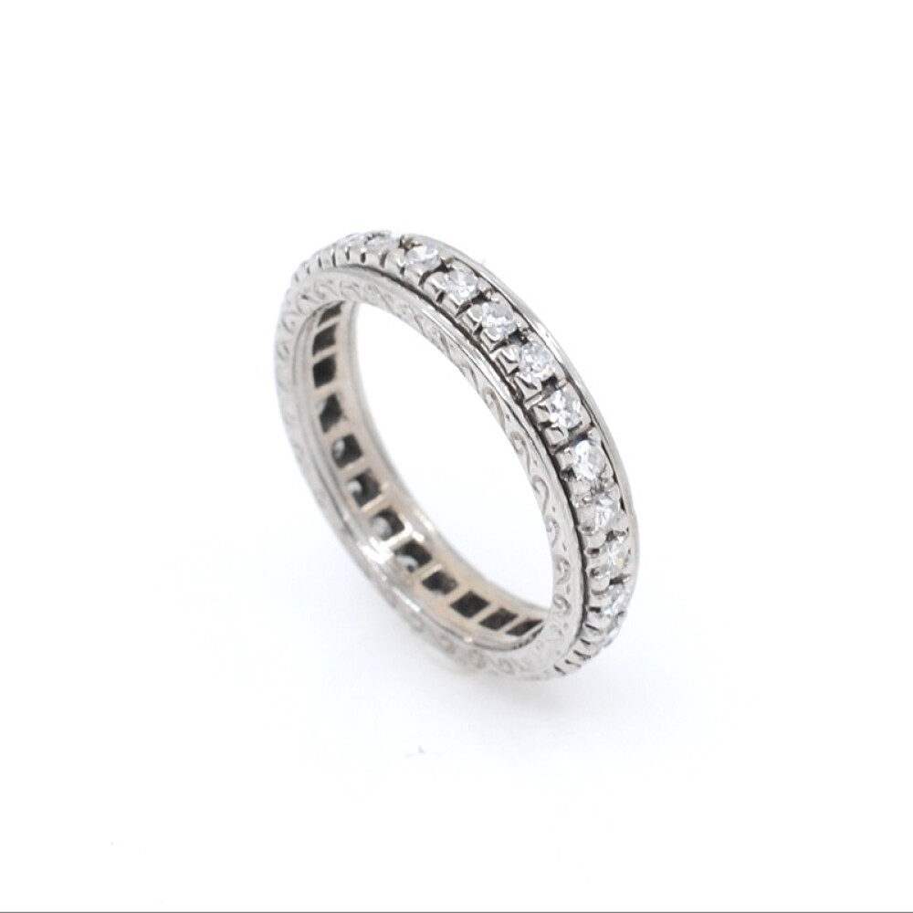 Anillo sin fin en oro 18k blanco y brillantes Anillo sin fin en oro 18k blanco y brillantes