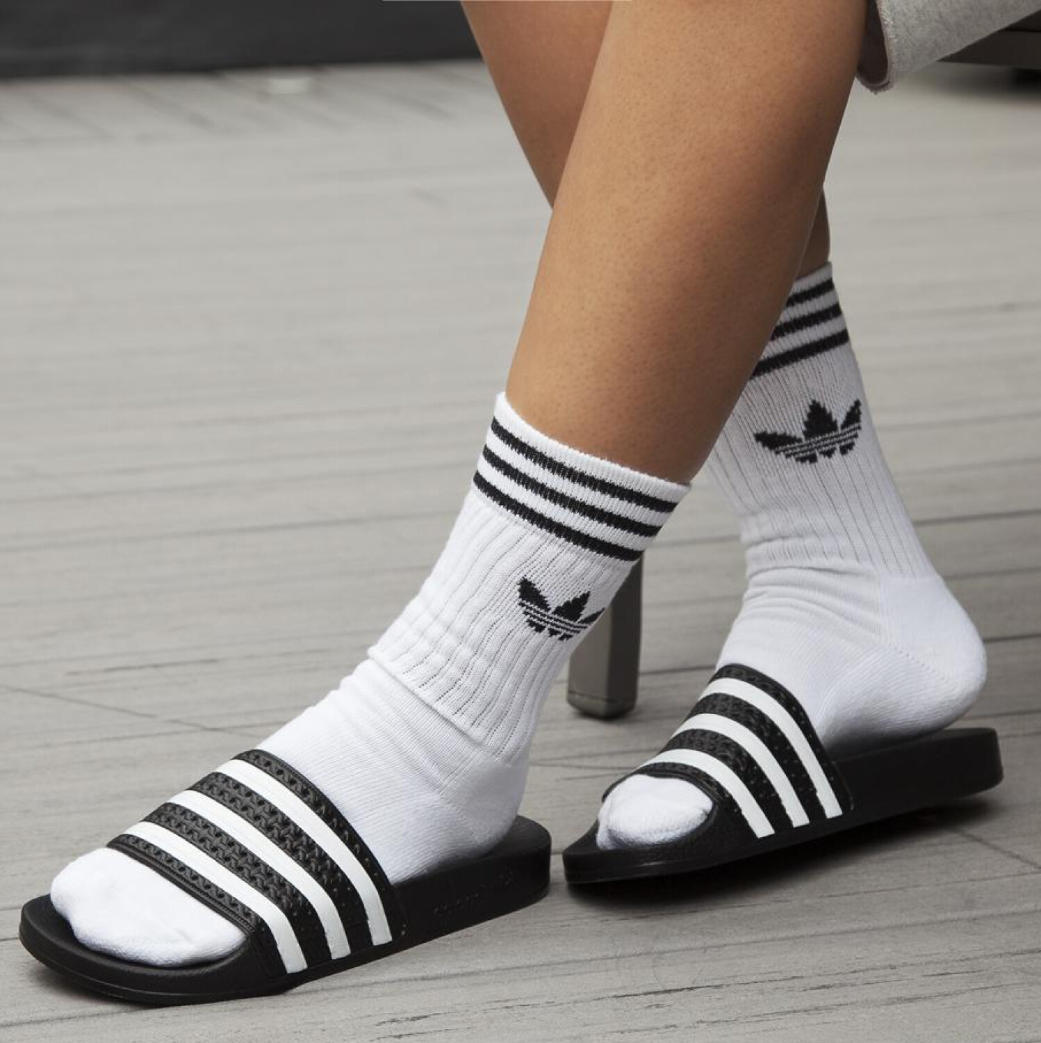 Adidas tiene las chanclas perfectas para el verano por de 20€