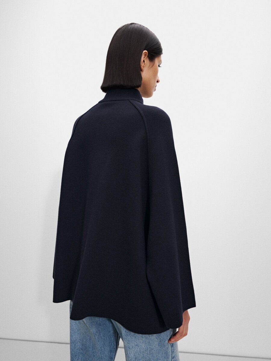 Poncho De Punto De Cuello Alto azul-marino