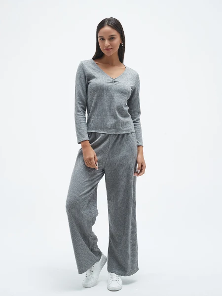REMERA BÁSICA MANGO GRIS MELANGE O