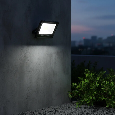 Foco Led 50W Exterior Ahorro Energia Luz Blanca Fria Negro