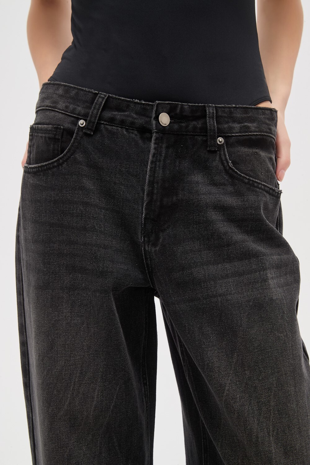 Pantalon Iarala Gris Medio