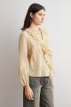 Blusa con volados beige
