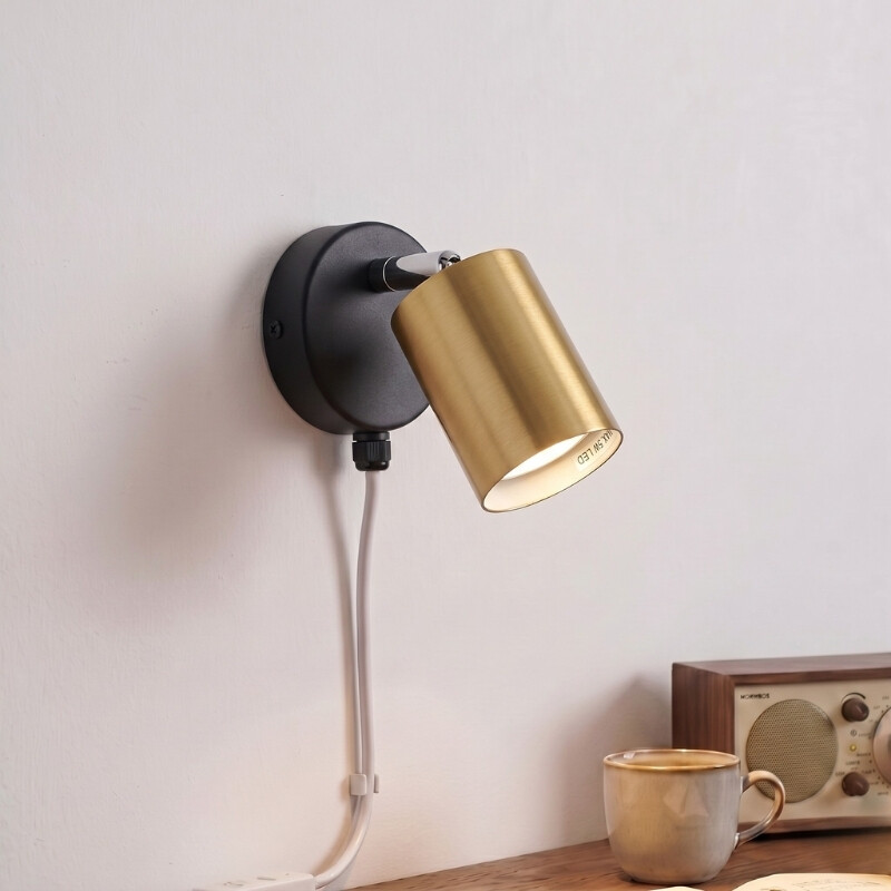 ARTEFACTO BOLD DE ADOSAR ORIENTABLE Luminaria de Pared Bold Brass