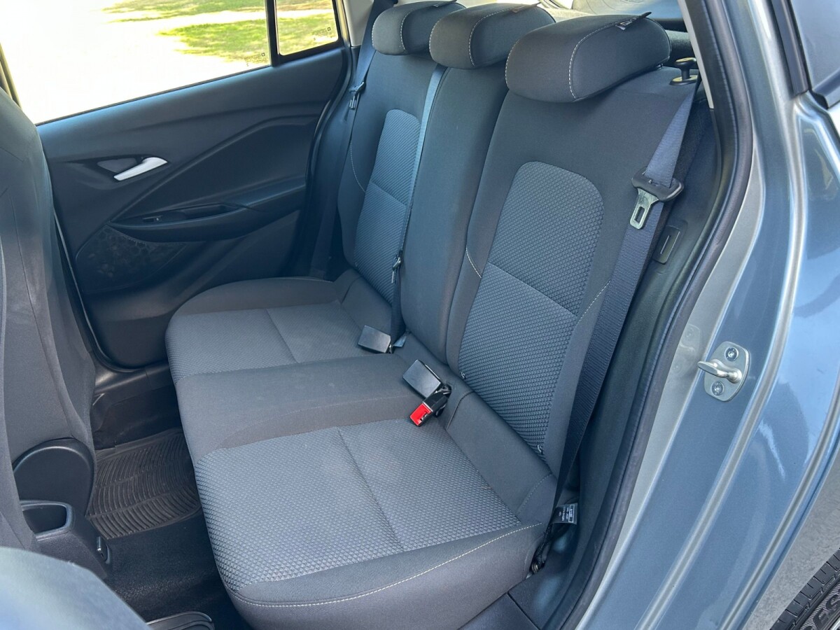 Chevrolet Onix LT 1.0 Extra Full 2024 (Descuenta IVA) Chevrolet Onix LT 1.0 Extra Full 2024 (Descuenta IVA)