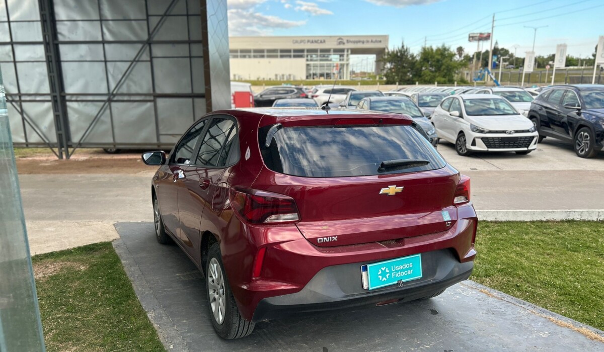 Chevrolet Onix 1.2 LT MT - 2020 Chevrolet Onix 1.2 LT MT - 2020