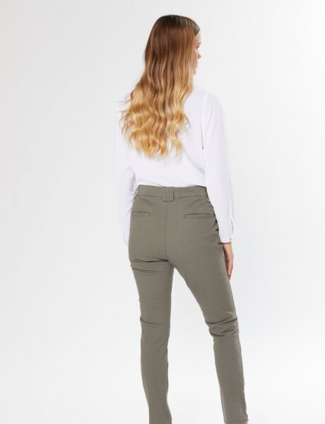 PANTALÓN SKINNY DE GABARDINA CON SPANDEX Verde