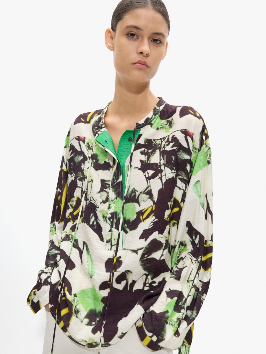 Blusa Fluida Estampada multicolor