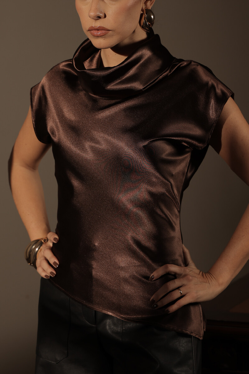 BLUSA C680/26 ASIMETRICA MANGA JAPONESA CUELLO VOLCADO Marron