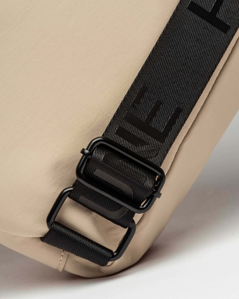 Mochila Flight en nylon Natural