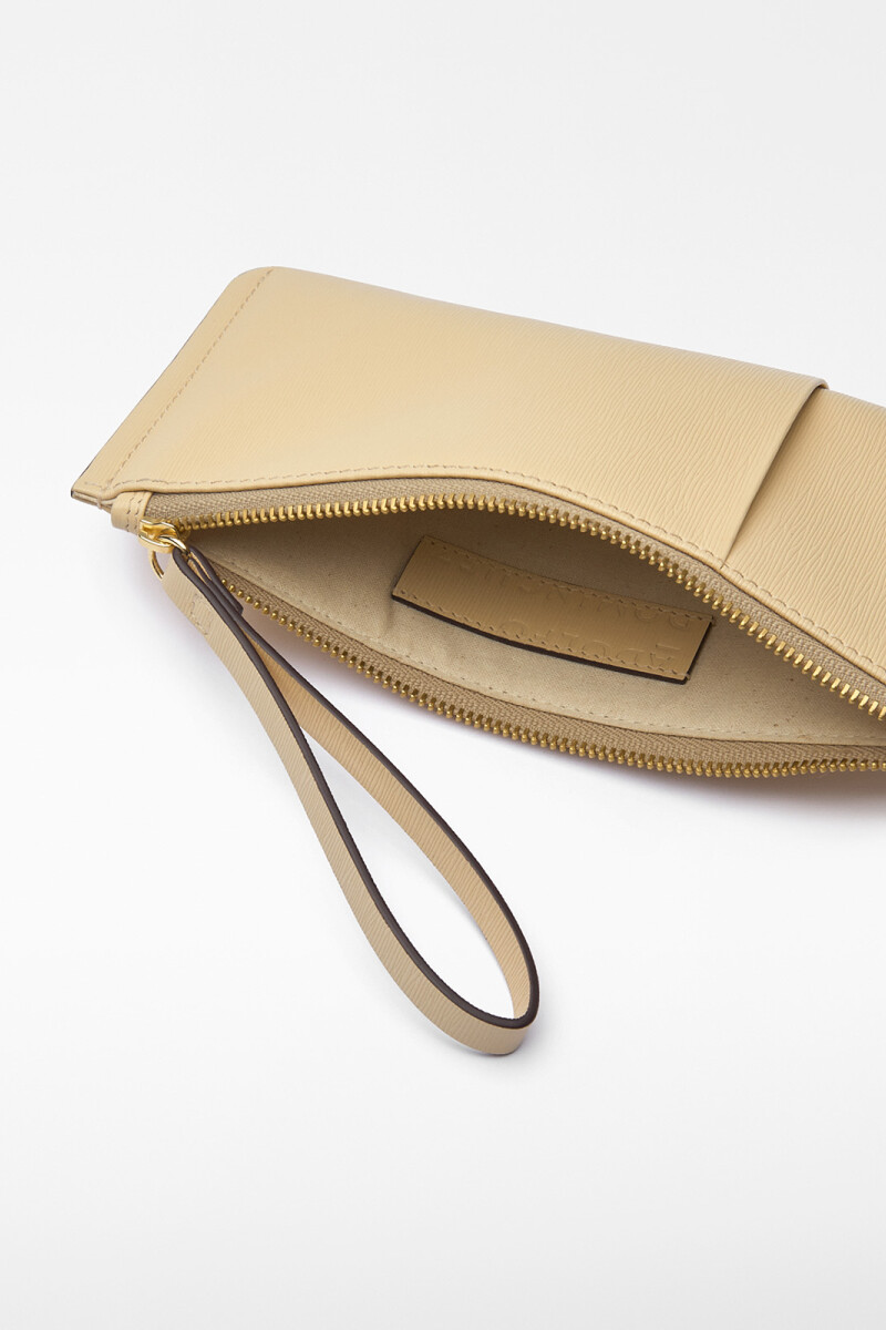 MONEDERO GRANDE Crudo