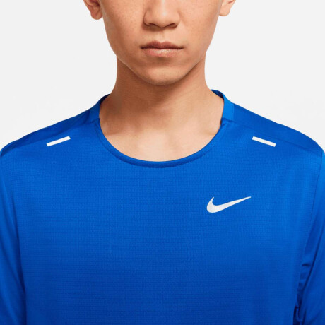 Remera Nike Dri-Fit Rise 365 de Hombre Azul