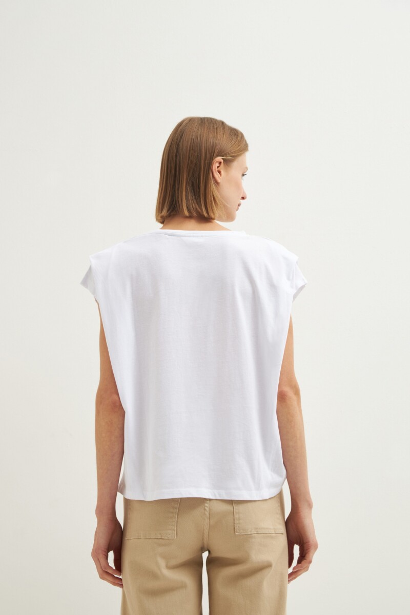 Remera algodón orgánico con tablas en hombros blanco