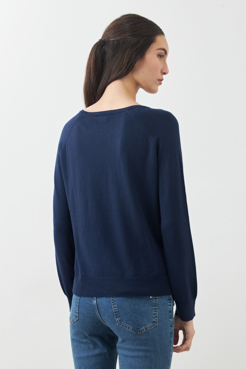 Sweater básico azul marino