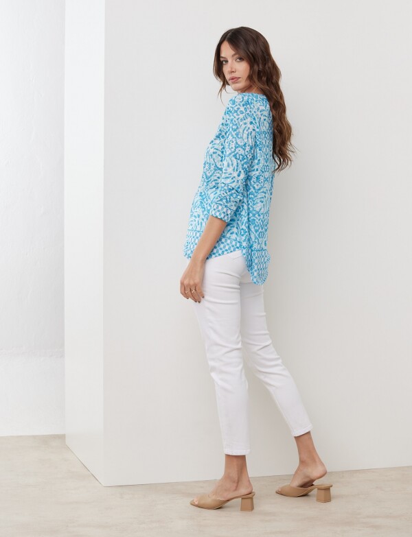 Remera Keyhole CELESTE/MULTI