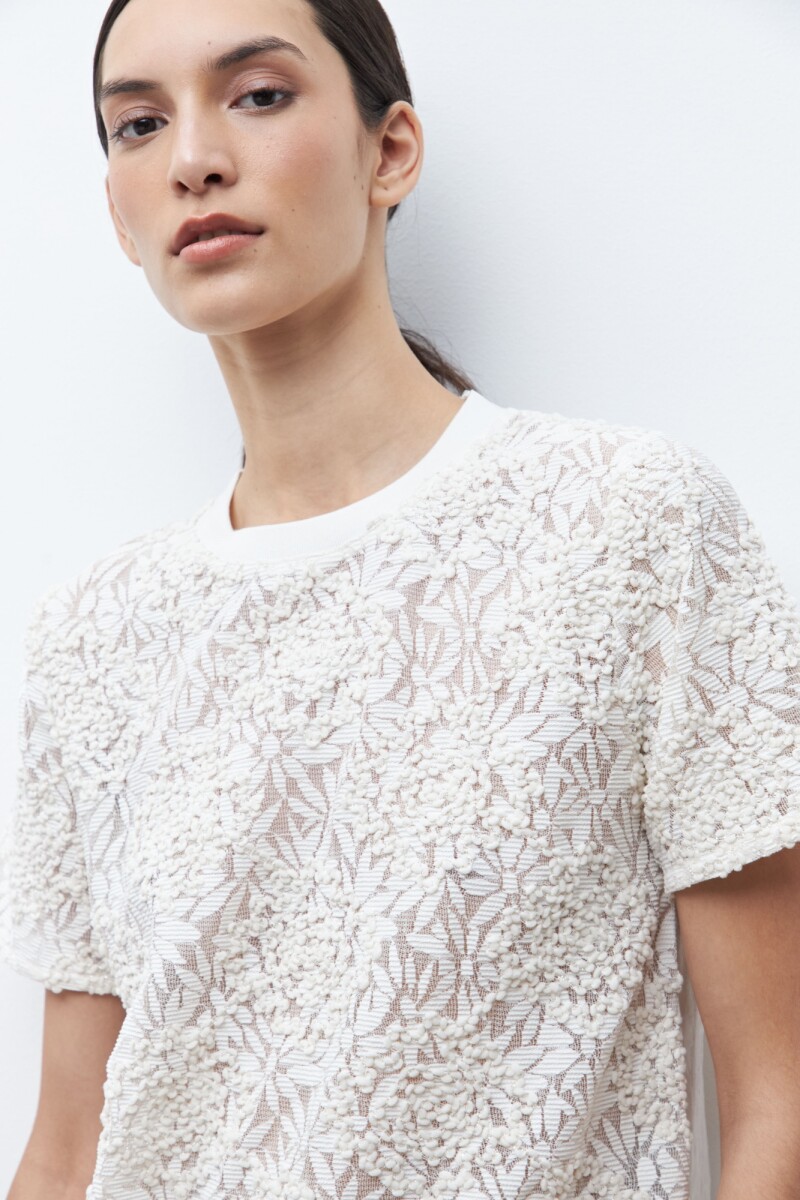 Blusa frente encaje bordado crudo