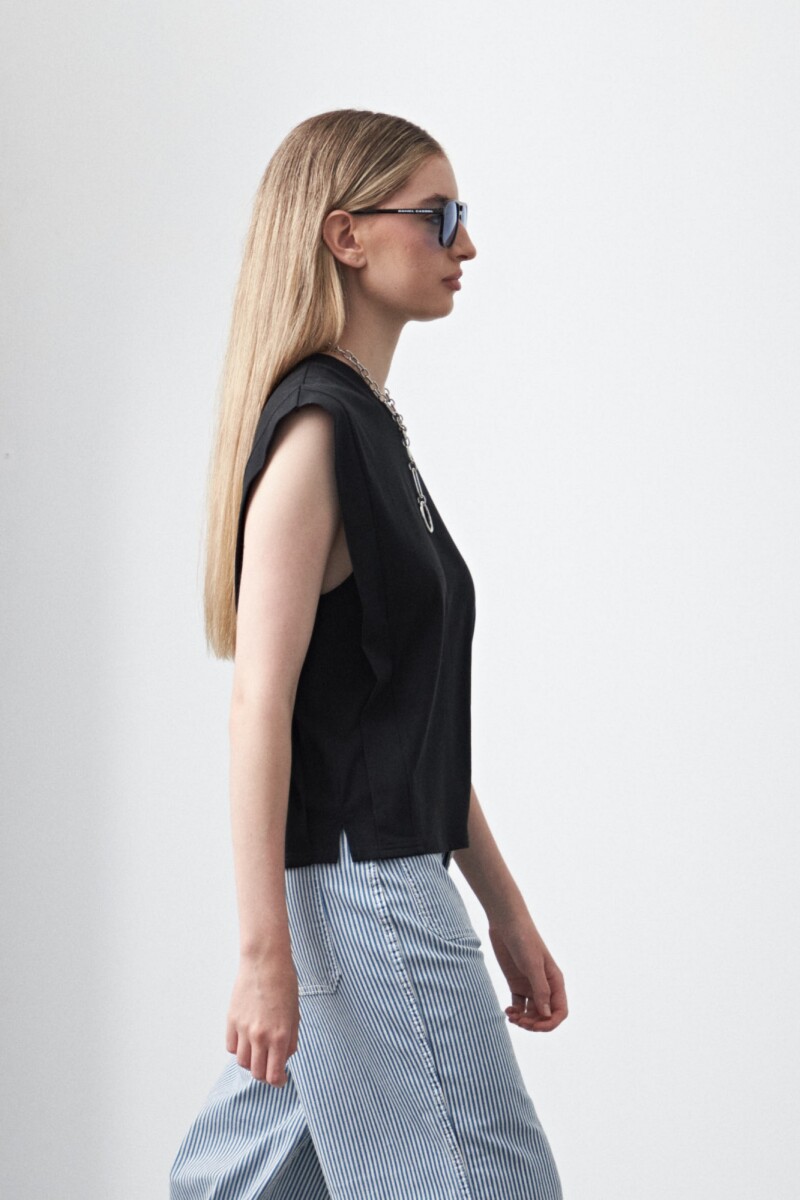 REMERA BOLETUS Negro