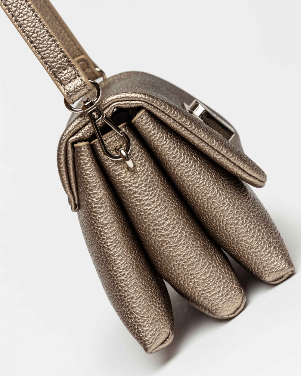 Mini bag Leisure en efecto cuero graneado Metalizado