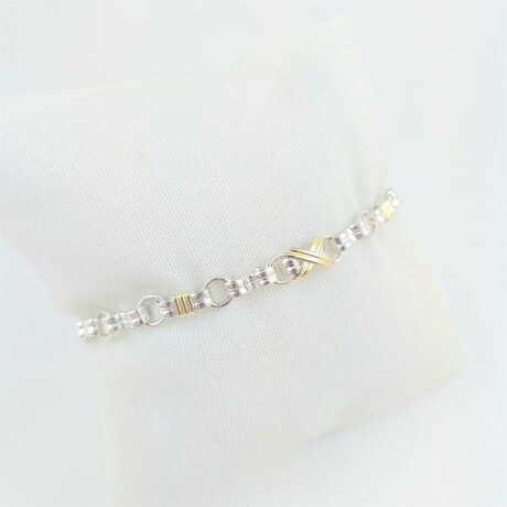 Pulsera de plata 925 con detalles de double en oro 18Ktes, ancho 3mm, largo 19cm. Pulsera de plata 925 con detalles de double en oro 18Ktes, ancho 3mm, largo 19cm.