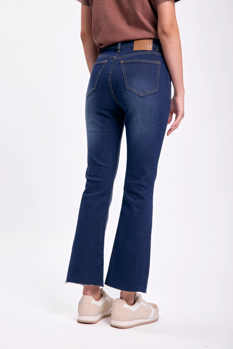Pantalón jean cropped flare Azul Oscuro