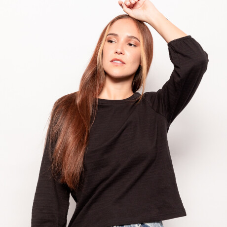 REMERA JULI Negro