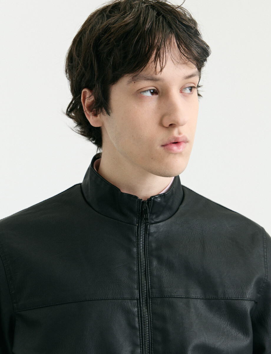 300667 CAMPERA HARRY Negro