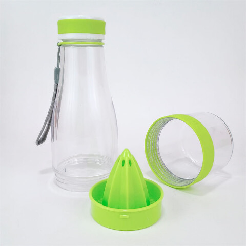 Botella juguera plástica con exprimidor 3 colores Botella Juguera Plástica Con Exprimidor 3 Colores
