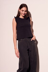 Remera Texturada Manga Tablitas Negro