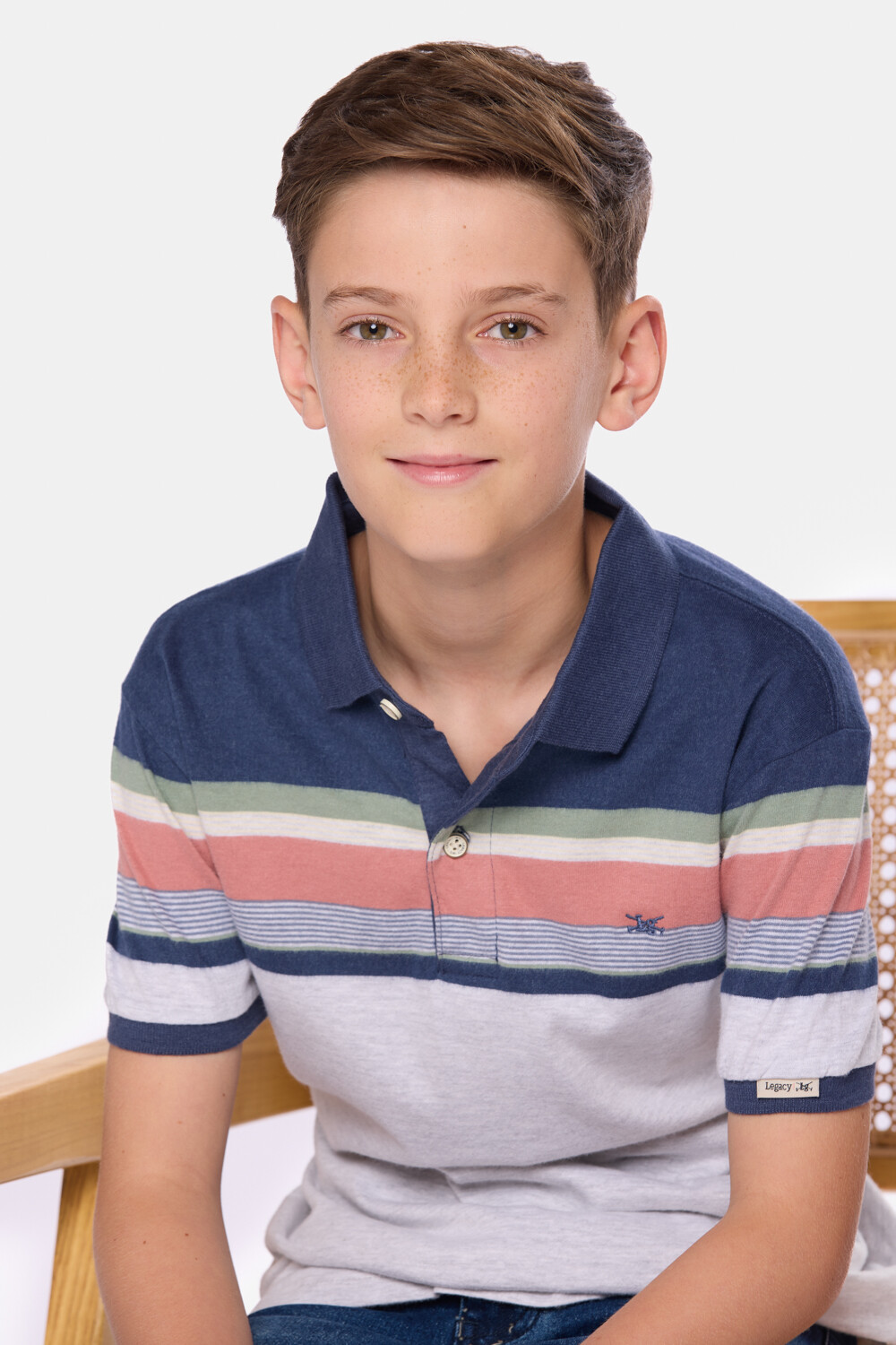 REMERA POLO RAYADA Gris