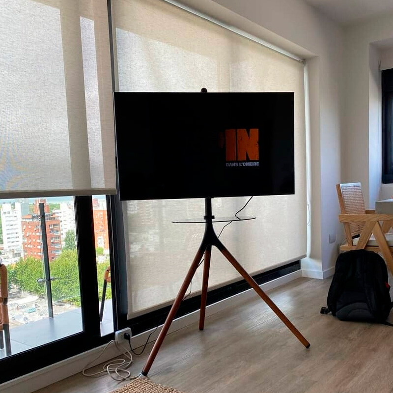 Trípode soporte para TV LCD hasta 65 pulgadas Trípode soporte para TV LCD hasta 65 pulgadas