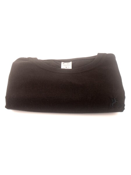 Remera tipo Hering Negro
